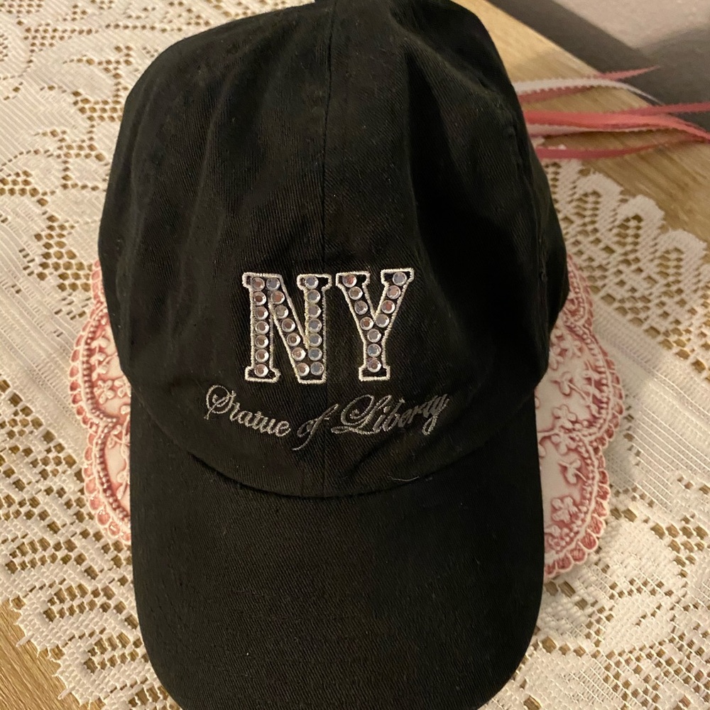 Ball cap adjustable